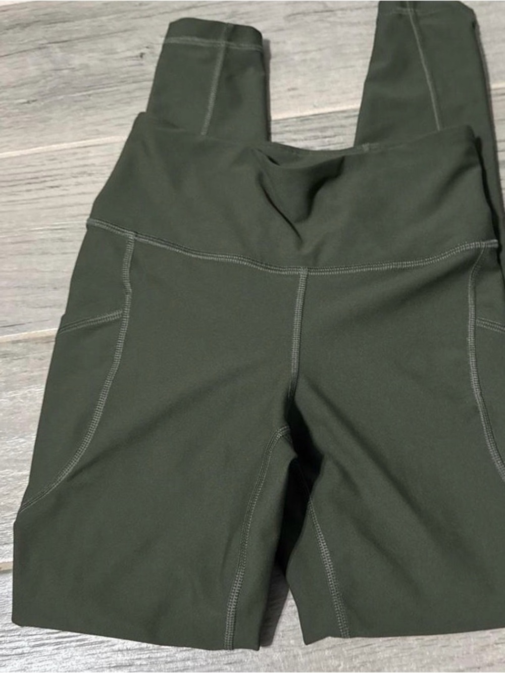 High-Waist Olive Green Active leggings